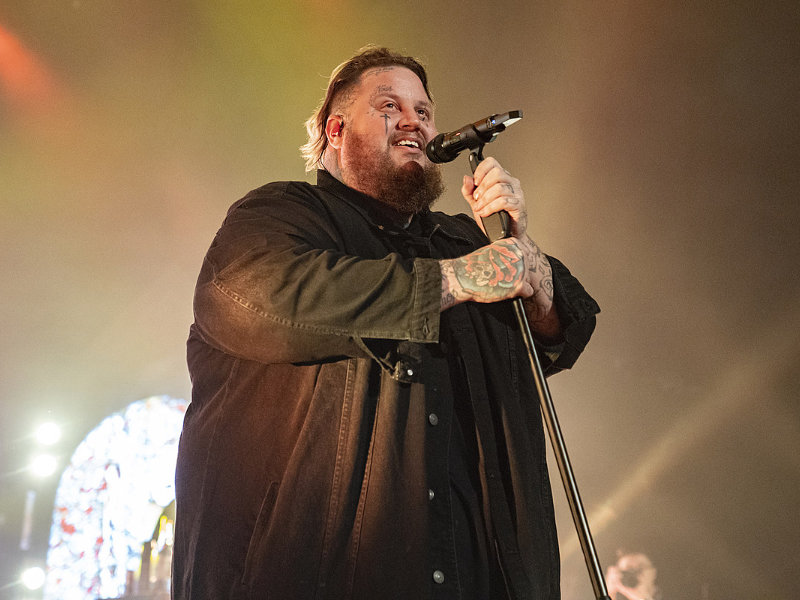 Jelly Roll, Ashley McBryde & Struggle Jennings at Veterans United Home Loans Amphitheater